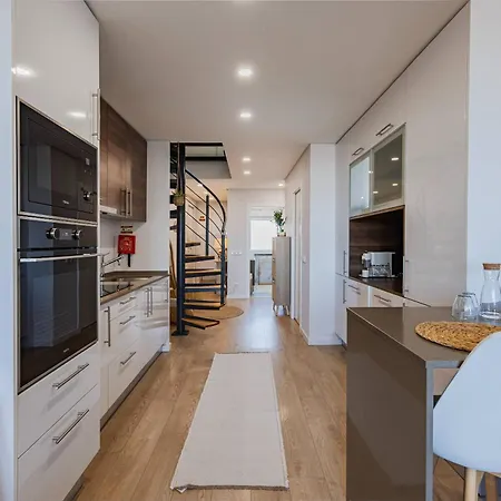 182 Sunset Duplex * 카스카이스