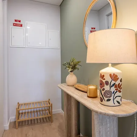 182 Sunset Duplex 아파트 *