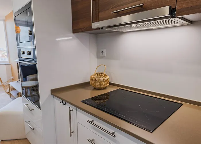 182 Sunset Duplex شقة كاسكايس