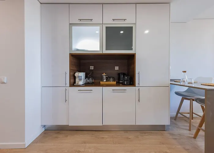 182 Sunset Duplex شقة *