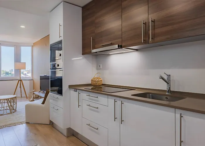 182 Sunset Duplex شقة *