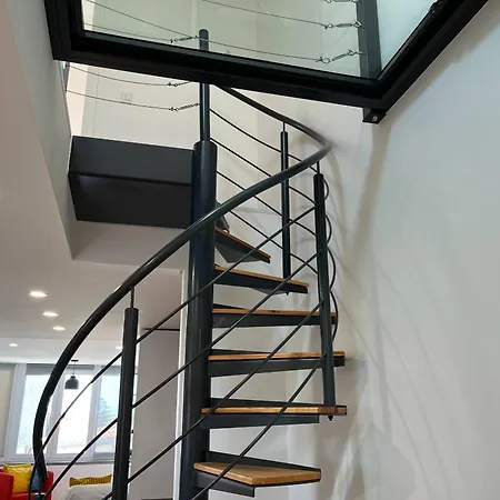 182 Sunset Duplex * Лиссабон